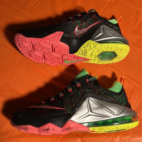 Nike Lebron XII 12 Low Remix Black Metallic Silver Green 724557-003 Size 9 - Picture 7 of 9